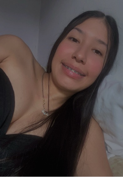 Live girl online now on SuperLive — Sofia